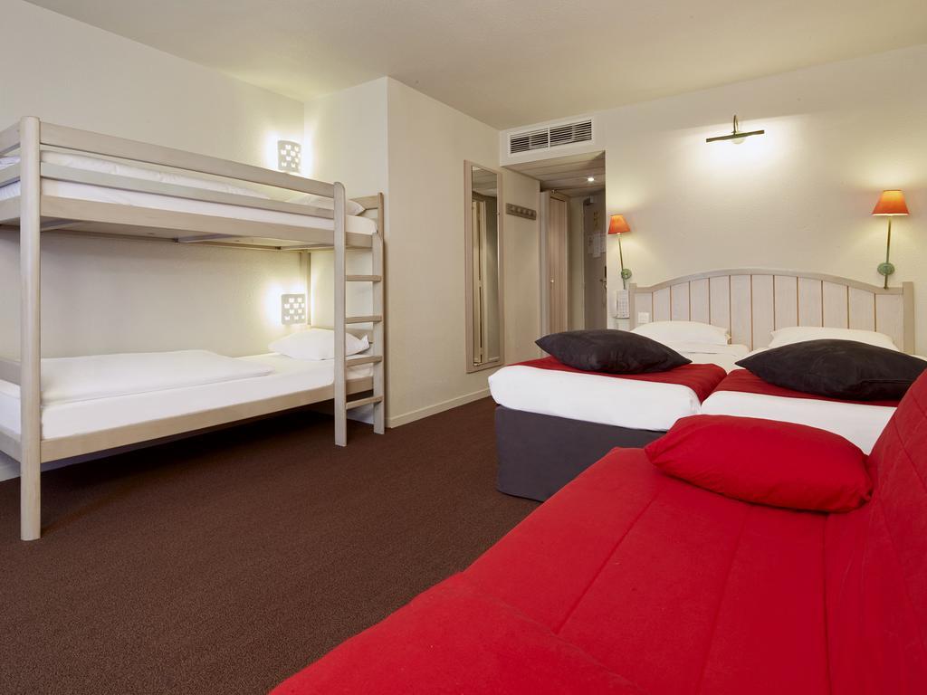 Campanile Val De France Hotel Magny-le-Hongre Bagian luar foto