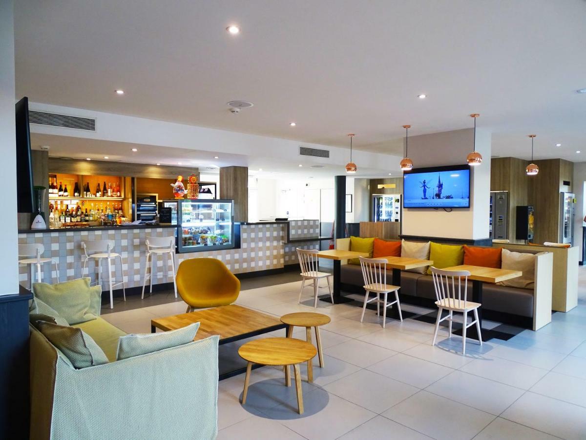 Campanile Val De France Hotel Magny-le-Hongre Bagian luar foto