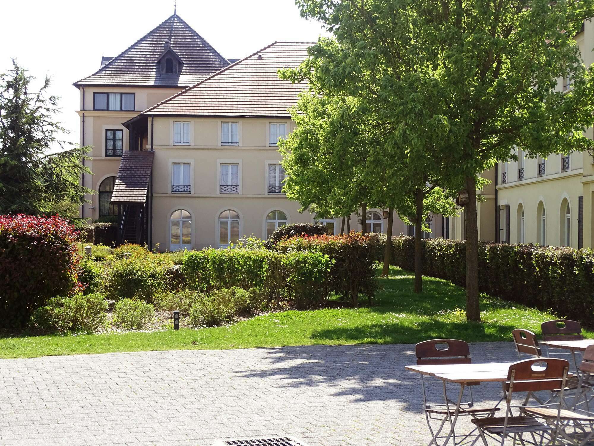 Campanile Val De France Hotel Magny-le-Hongre Bagian luar foto